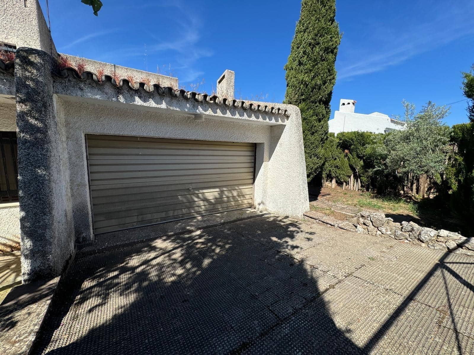 4 soverom Villa til salgs i Villanueva del Rosario med svømmebasseng garasje - € 450 000 (Ref: 8429673)