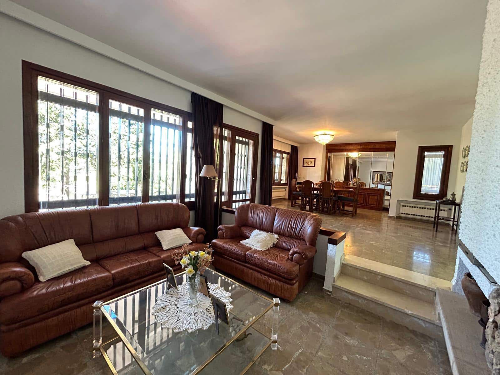 4 soverom Villa til salgs i Villanueva del Rosario med svømmebasseng garasje - € 450 000 (Ref: 8429673)