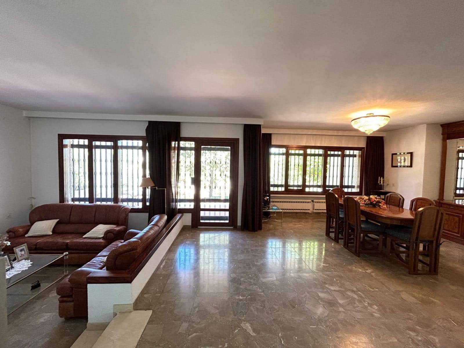 4 soverom Villa til salgs i Villanueva del Rosario med svømmebasseng garasje - € 450 000 (Ref: 8429673)