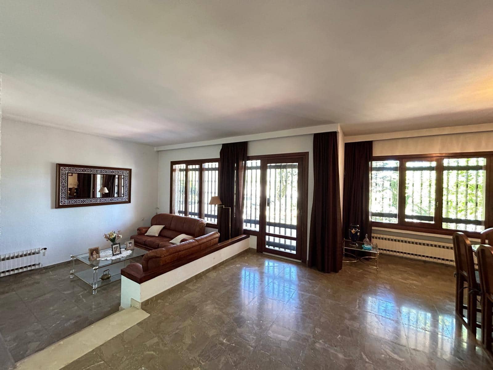 4 soverom Villa til salgs i Villanueva del Rosario med svømmebasseng garasje - € 450 000 (Ref: 8429673)