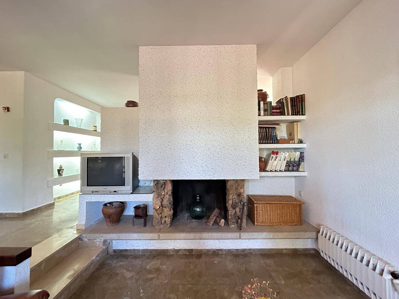 4 soverom Villa til salgs i Villanueva del Rosario med svømmebasseng garasje - € 450 000 (Ref: 8429673)