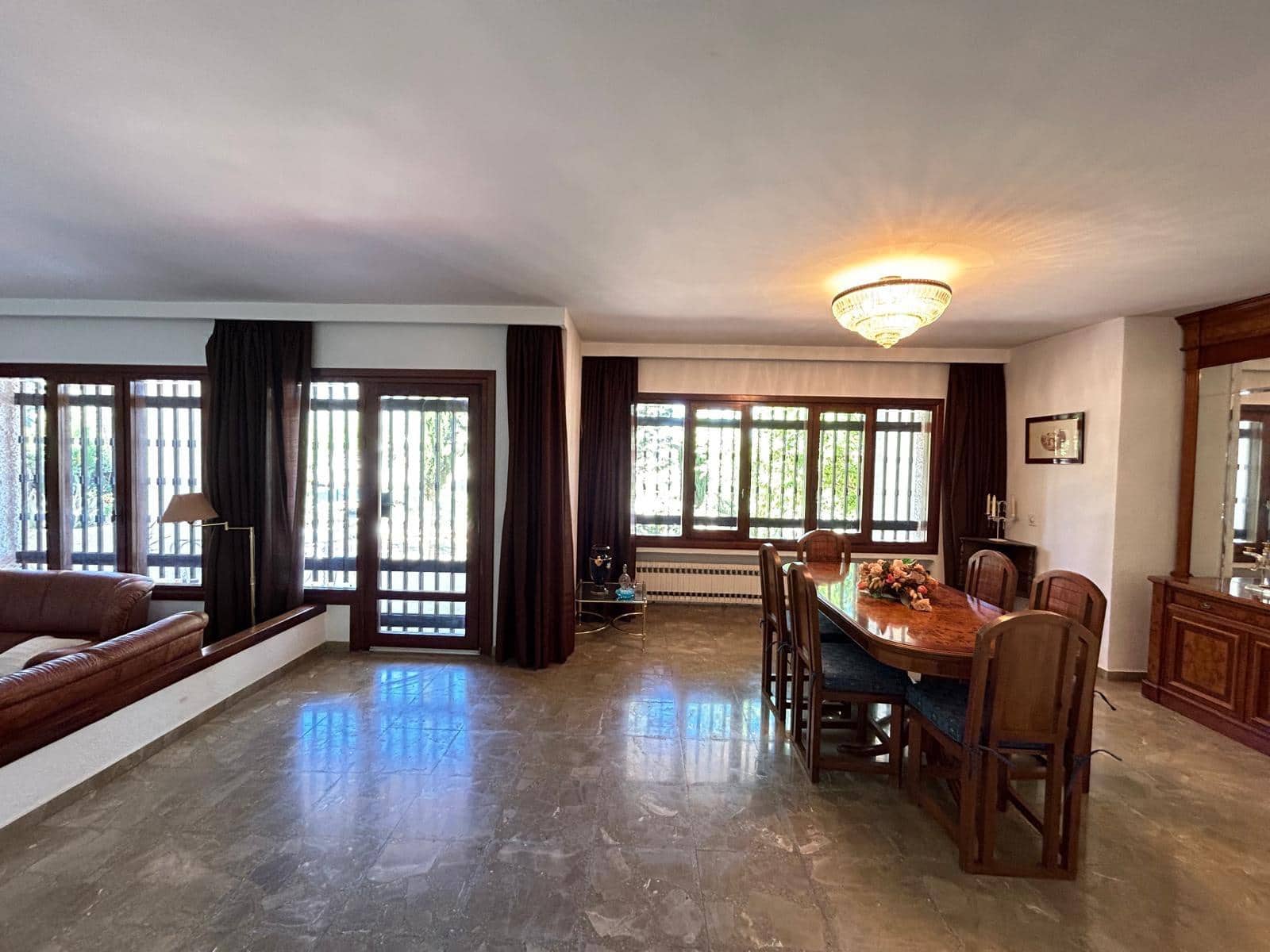 4 soverom Villa til salgs i Villanueva del Rosario med svømmebasseng garasje - € 450 000 (Ref: 8429673)