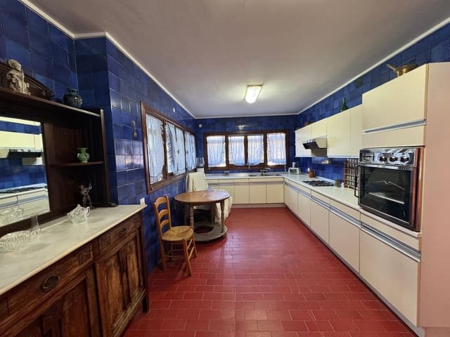 4 sypialnia Willa na sprzedaż w Villanueva del Rosario z basenem garażem - 450 000 € (Ref: 8429673)