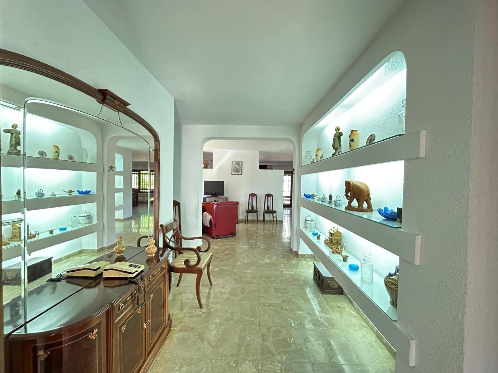 4 soverom Villa til salgs i Villanueva del Rosario med svømmebasseng garasje - € 450 000 (Ref: 8429673)