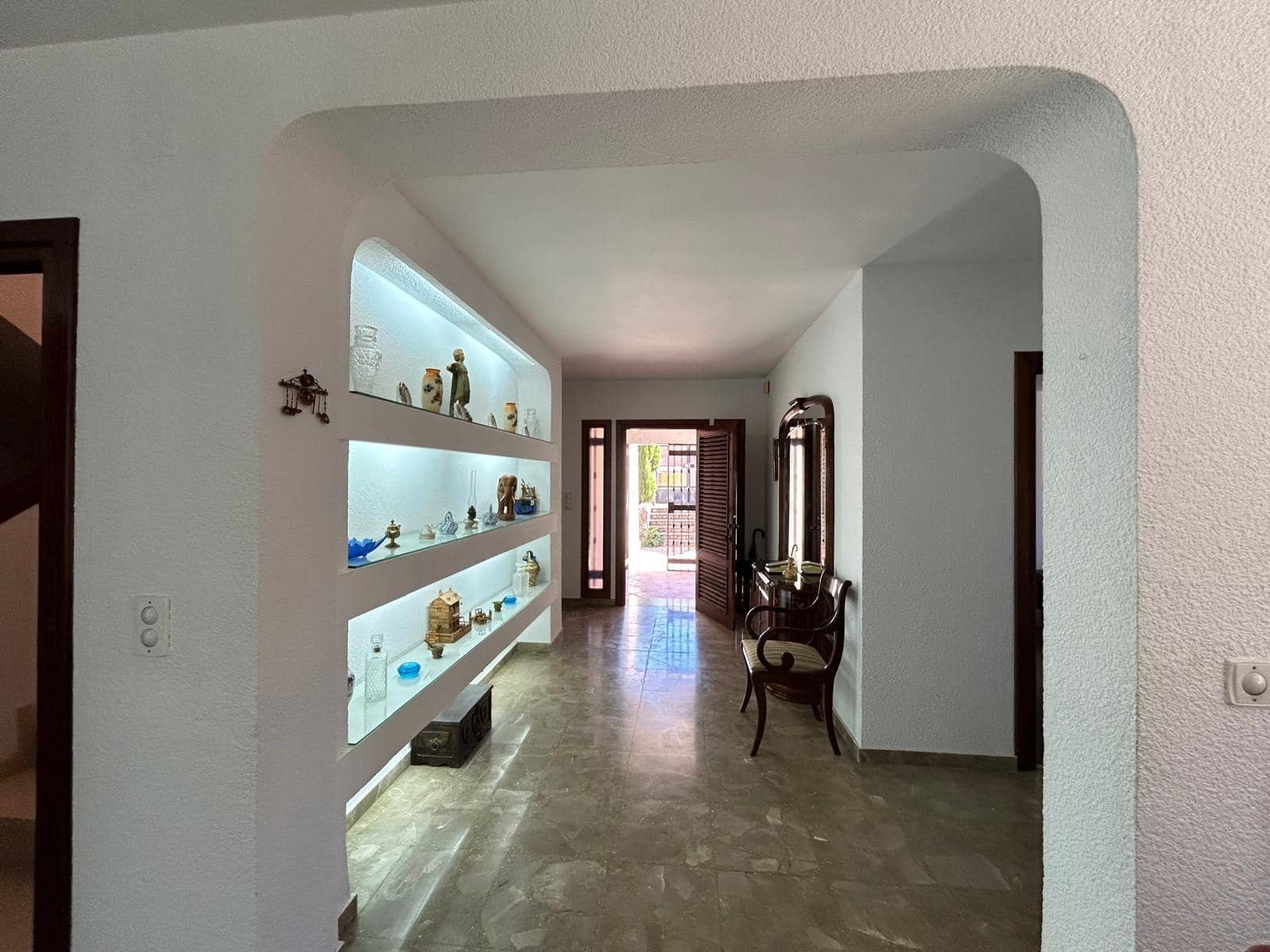 4 soverom Villa til salgs i Villanueva del Rosario med svømmebasseng garasje - € 450 000 (Ref: 8429673)