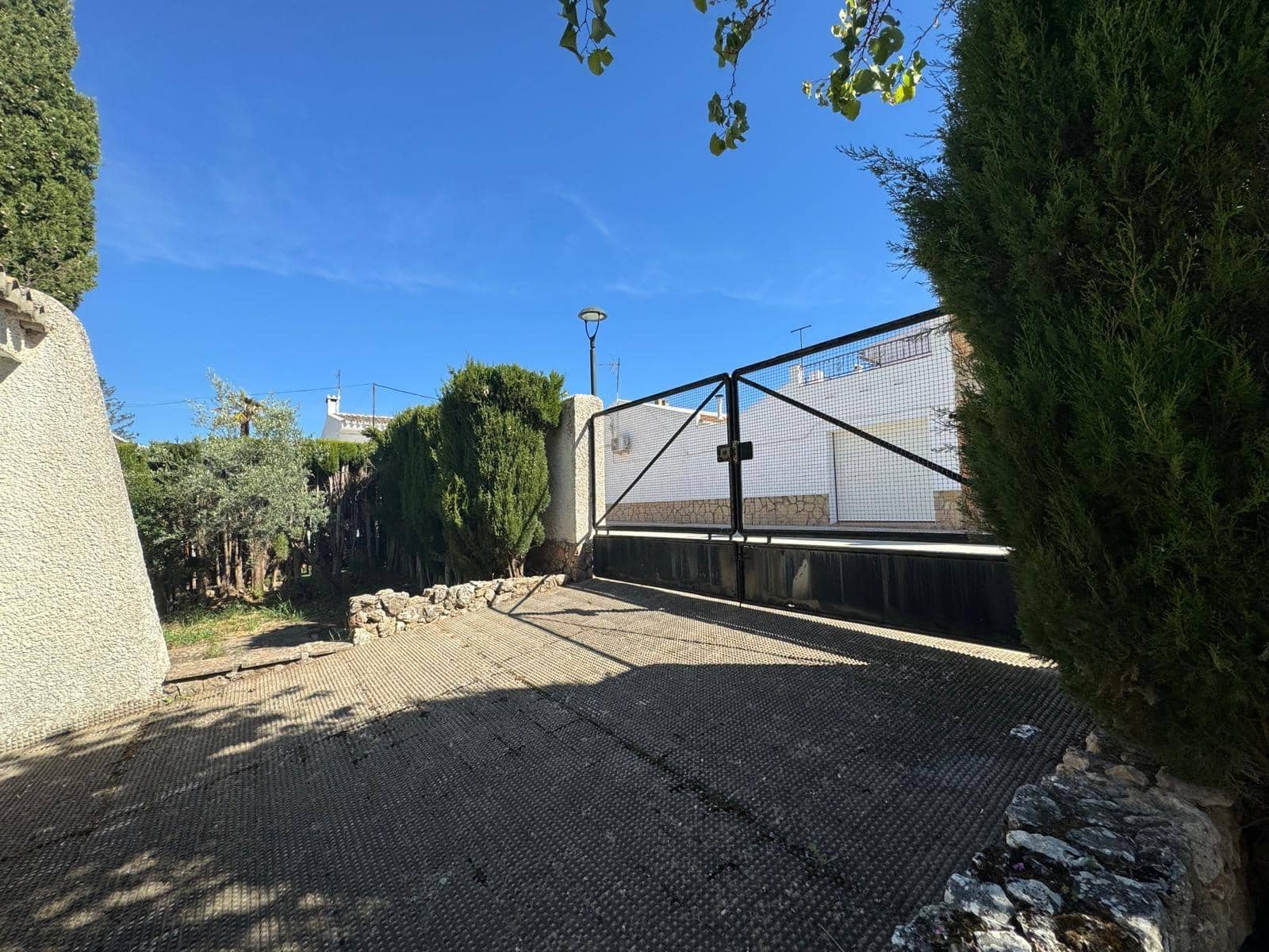 4 soverom Villa til salgs i Villanueva del Rosario med svømmebasseng garasje - € 450 000 (Ref: 8429673)