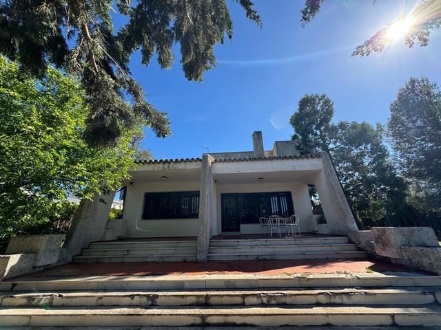 4 sypialnia Willa na sprzedaż w Villanueva del Rosario z basenem garażem - 450 000 € (Ref: 8429673)