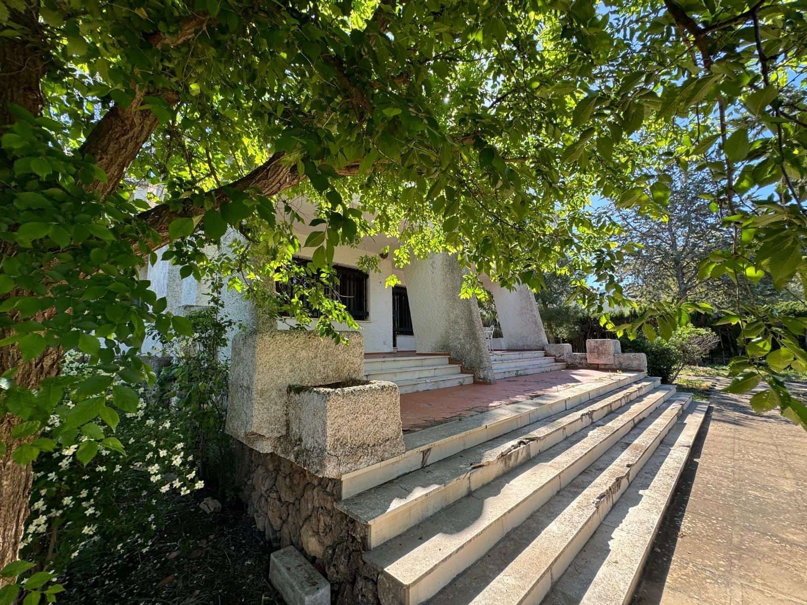 4 soverom Villa til salgs i Villanueva del Rosario med svømmebasseng garasje - € 450 000 (Ref: 8429673)