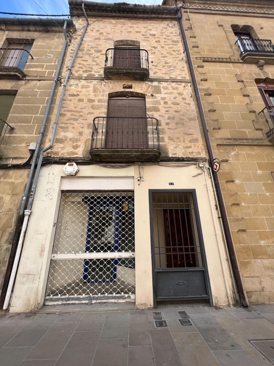 Chalet de 6 habitaciones en Ubeda en venta - 360.000 € (Ref: 8429684)