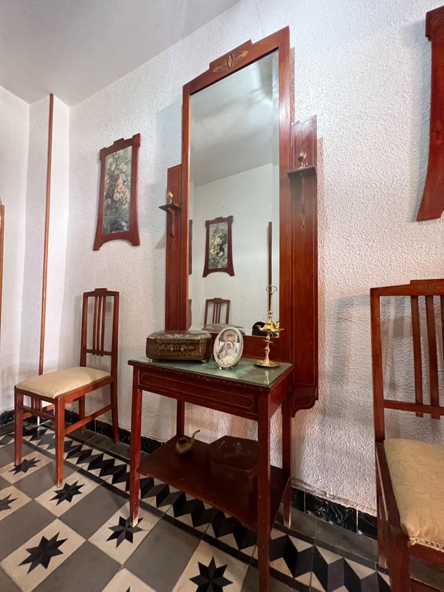 Chalet de 6 habitaciones en Ubeda en venta - 360.000 € (Ref: 8429684)