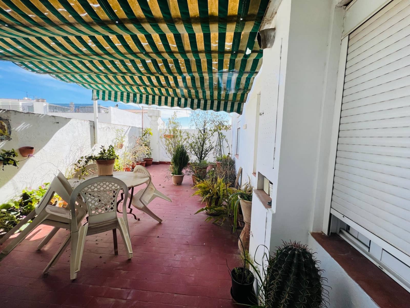 Chalet de 6 habitaciones en Ubeda en venta - 360.000 € (Ref: 8429684)