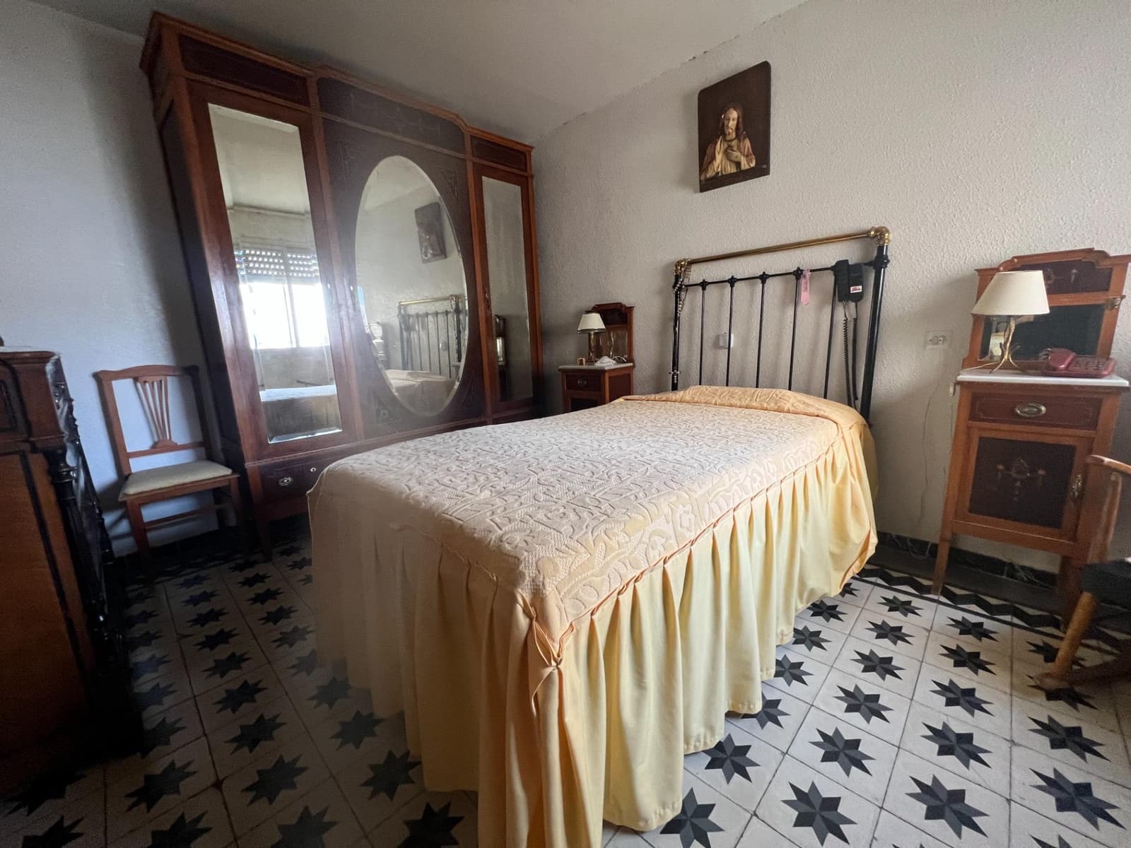 Chalet de 6 habitaciones en Ubeda en venta - 360.000 € (Ref: 8429684)