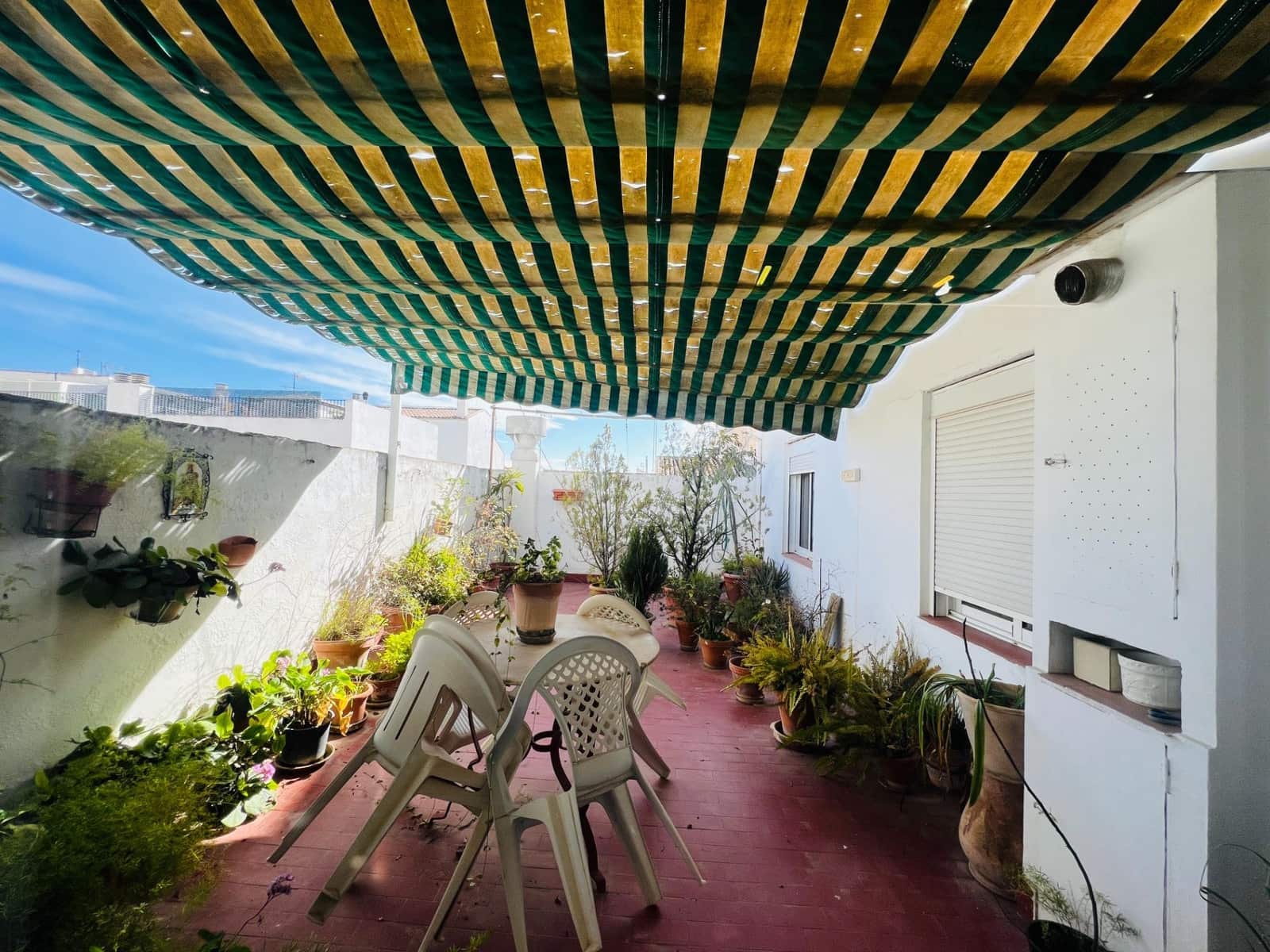 Chalet de 6 habitaciones en Ubeda en venta - 360.000 € (Ref: 8429684)