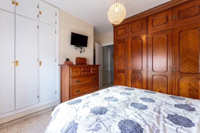 12 sypialnia Willa na sprzedaż w Rincón de la Victoria z basenem garażem - 1 400 000 € (Ref: 8429696)