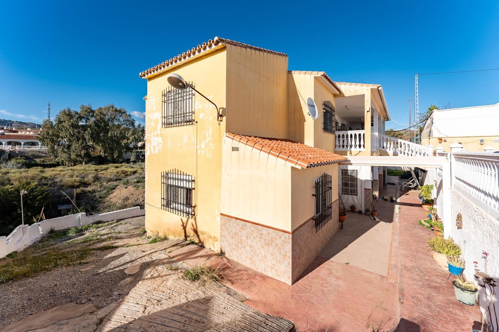 12 sypialnia Willa na sprzedaż w Rincon de la Victoria z basenem garażem - 1 400 000 € (Ref: 8429696)