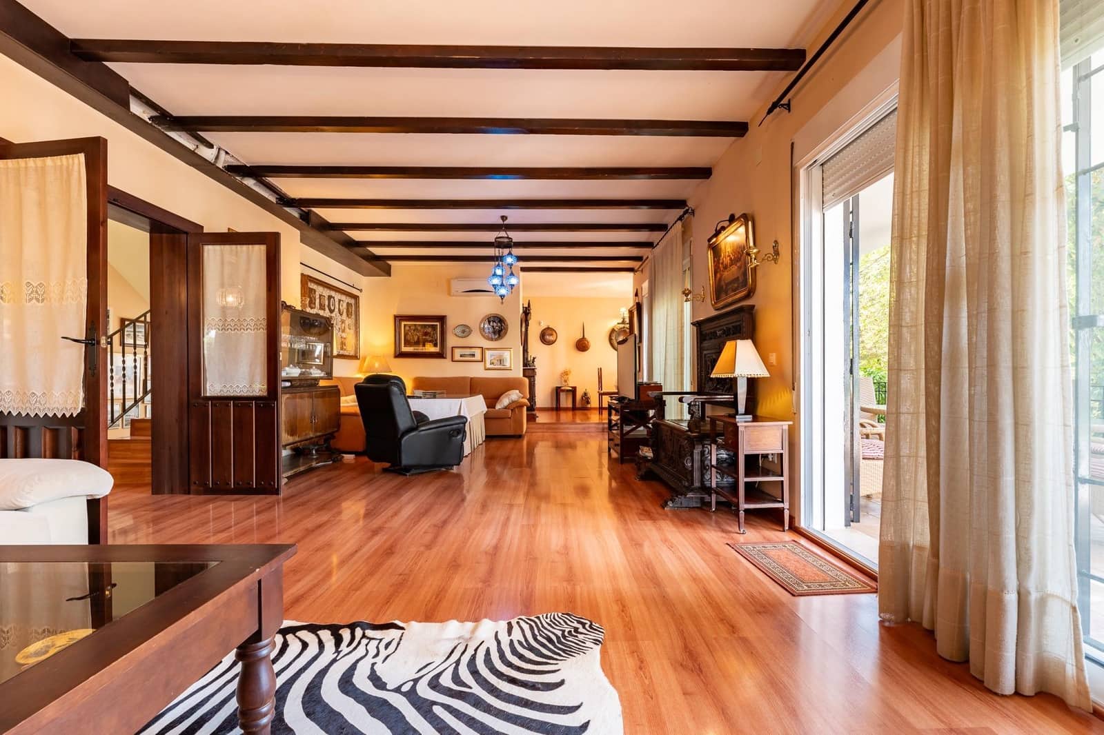 Chalet de 6 habitaciones en Rute en venta con piscina garaje - 995.000 € (Ref: 8457062)