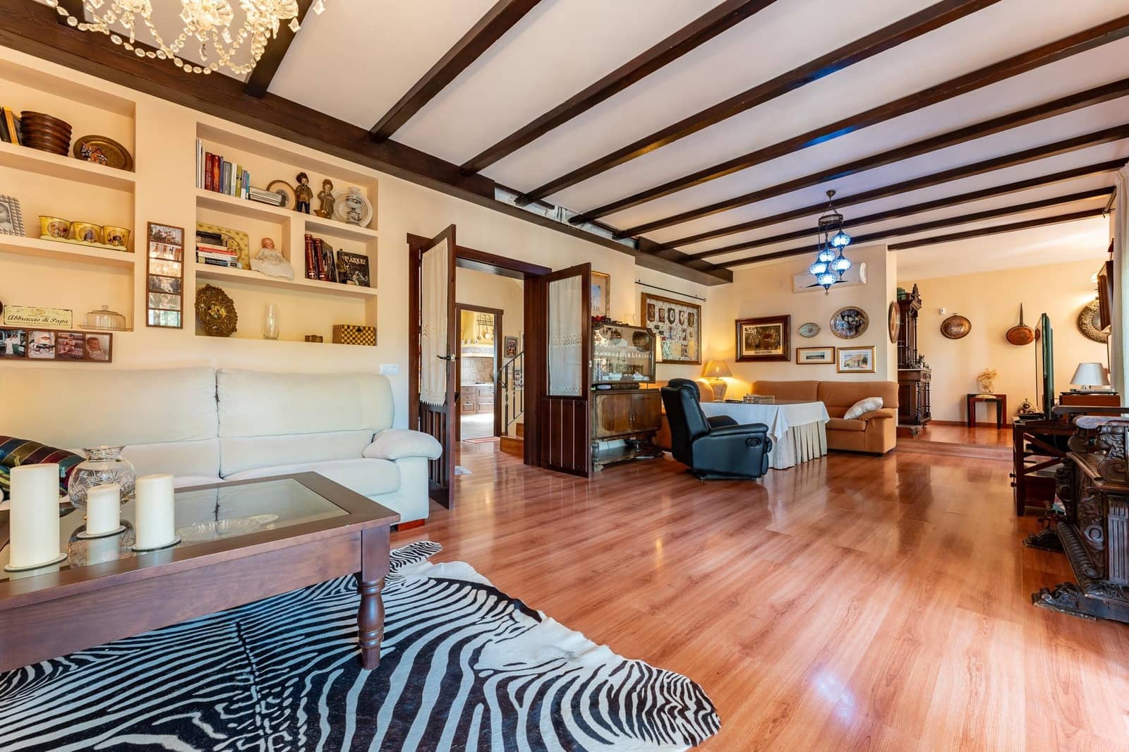 Chalet de 6 habitaciones en Rute en venta con piscina garaje - 995.000 € (Ref: 8457062)