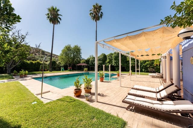 6 bedroom Villa for sale in Rute with pool garage - € 995,000 (Ref: 8457062)