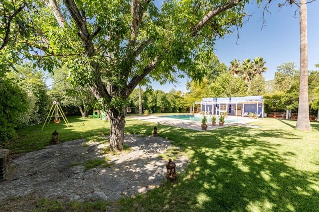 6 bedroom Villa for sale in Rute with pool garage - € 995,000 (Ref: 8457062)