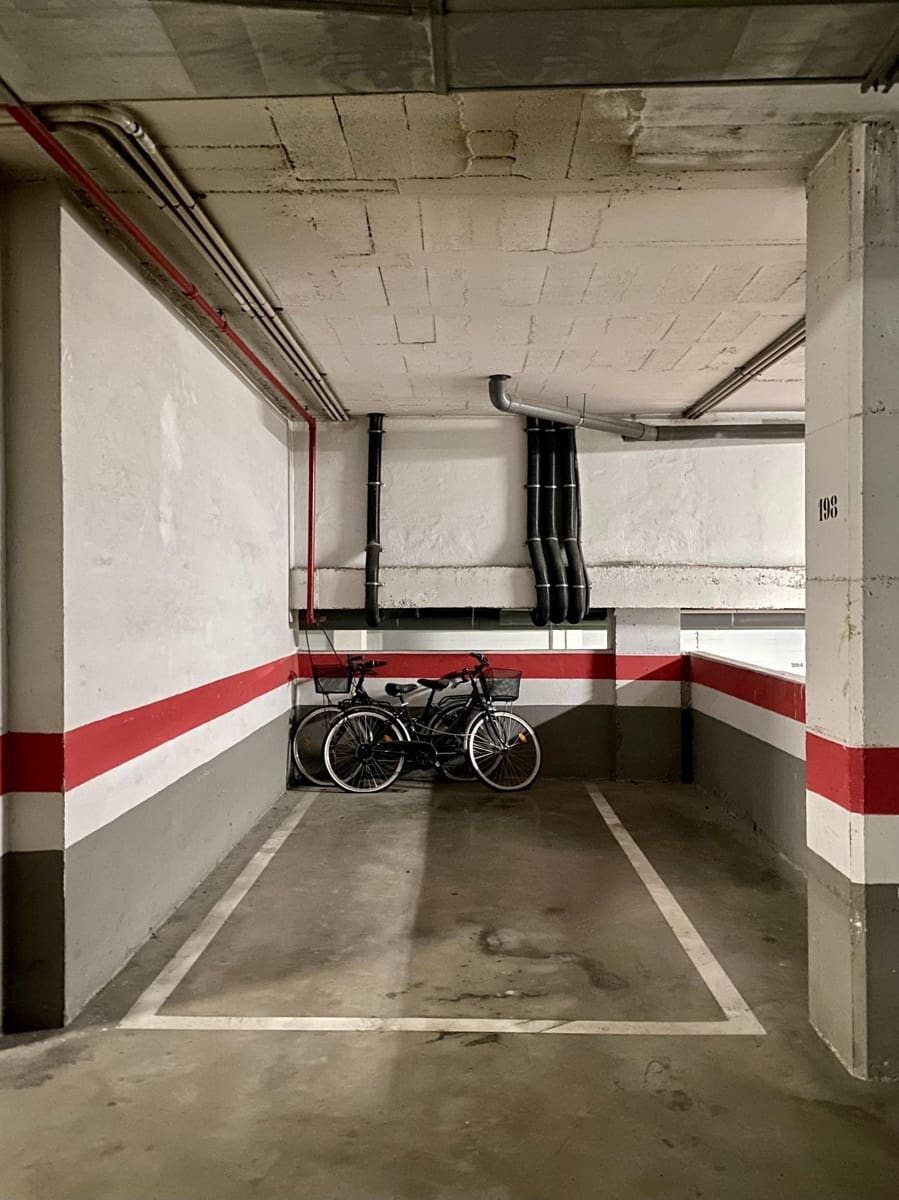 2 soveværelse Lejlighed til leje i Malaga by med swimmingpool - € 1.500 (Ref: 8487742)