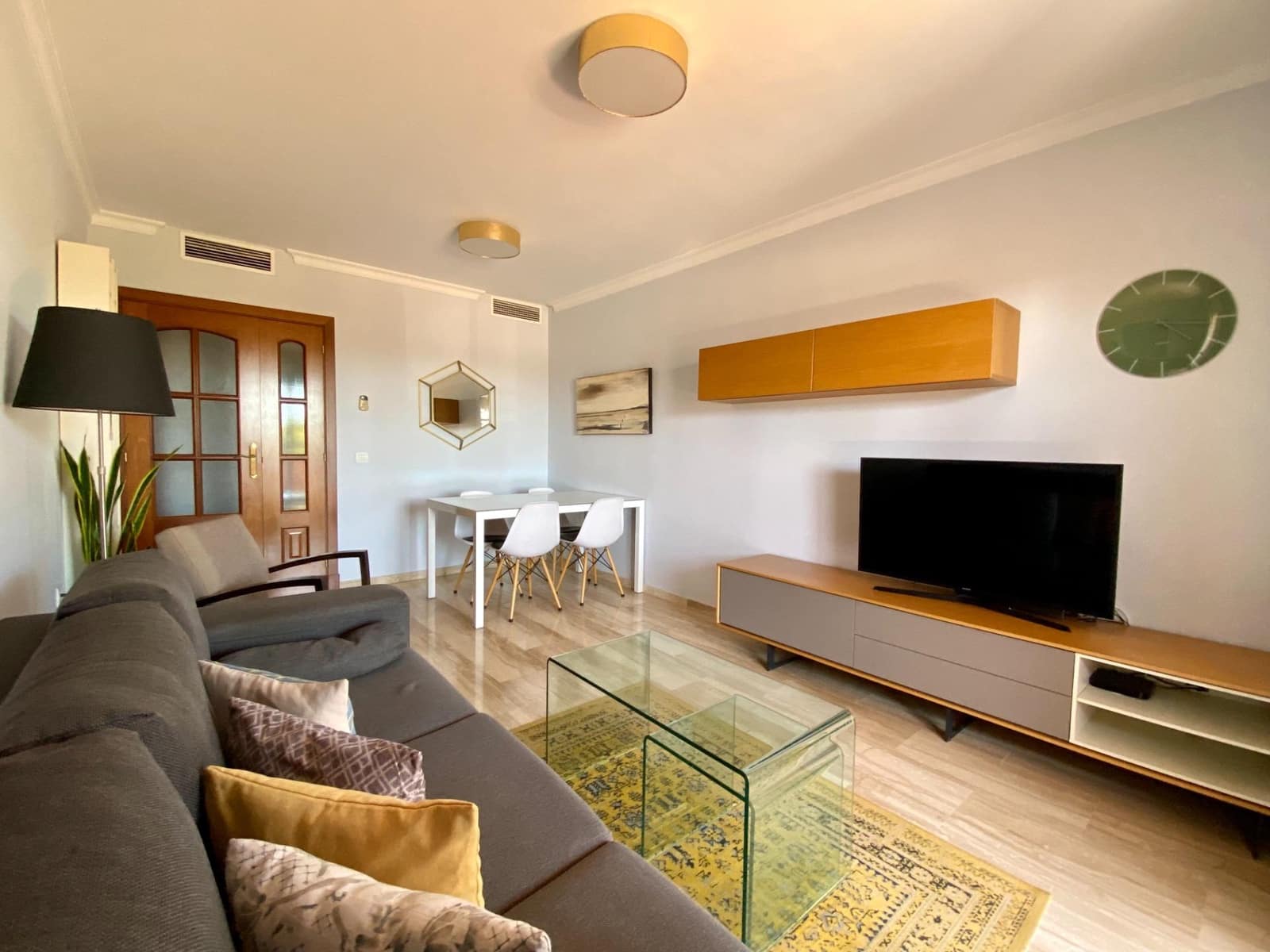 2 soveværelse Lejlighed til leje i Malaga by med swimmingpool - € 1.500 (Ref: 8487742)