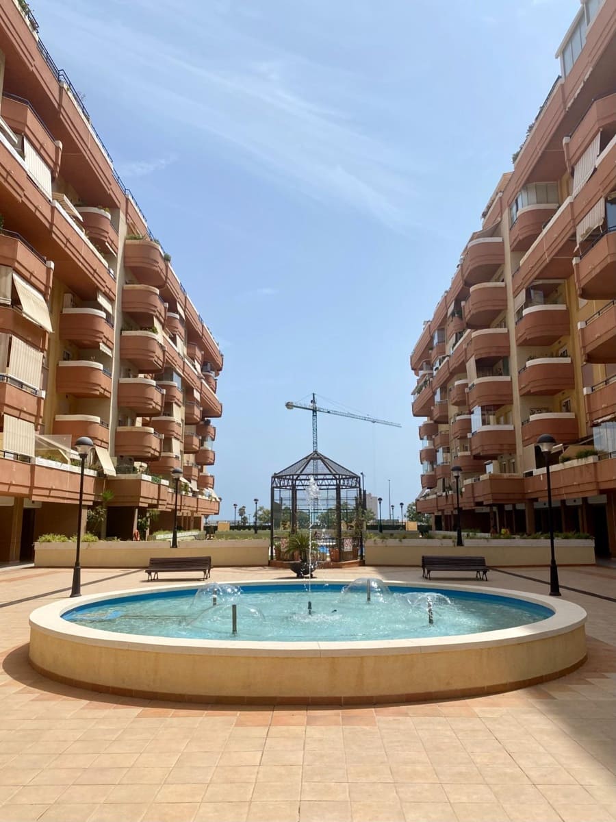 2 soveværelse Lejlighed til leje i Malaga by med swimmingpool - € 1.500 (Ref: 8487742)