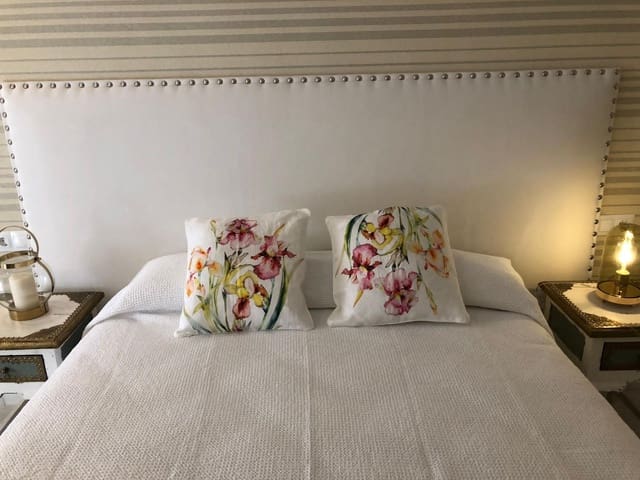 2 soverom Leilighet til leie i Málaga by med garasje - € 1 350 (Ref: 8551291)