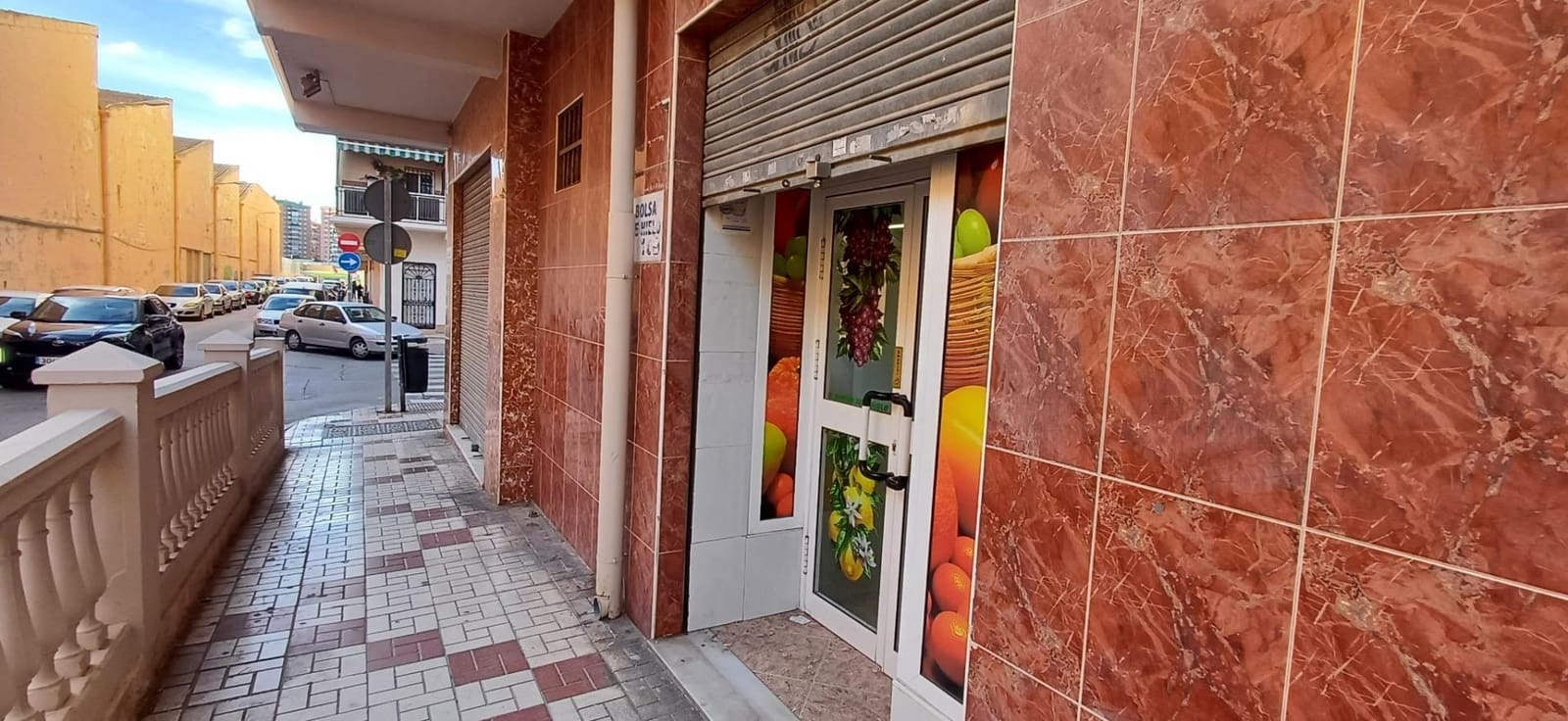 Commercieel te huur in Malaga stad - € 900 (Ref: 8597295)