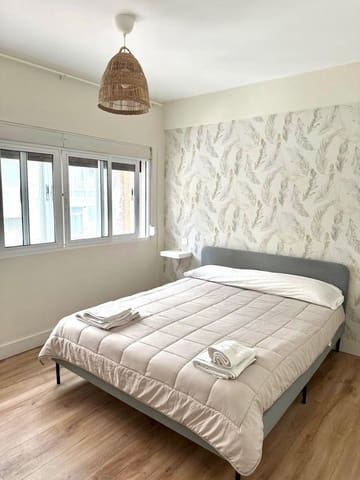 2 bedroom Flat for rent in Málaga city - € 2,300 (Ref: 8696401)