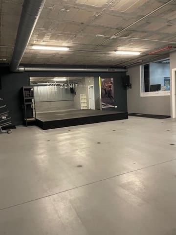 Erhverv til leje i Benalmádena med garage - € 1.340 (Ref: 8706034)