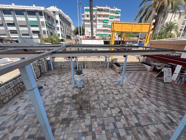 3 bedroom Business for sale in Puerto Marina, Benalmádena - € 210,000 (Ref: 8715433)