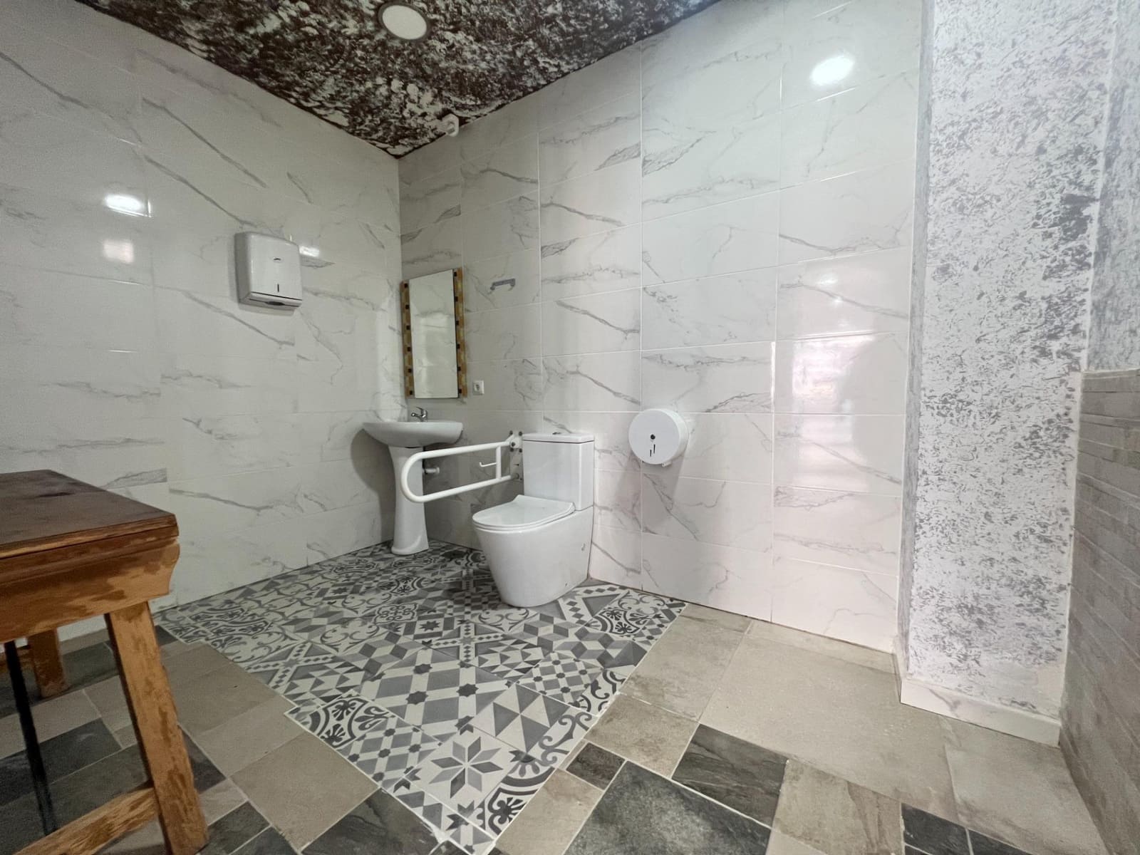 3 soveværelse Virksomhed til salg i Benalmadena - € 210.000 (Ref: 8715433)