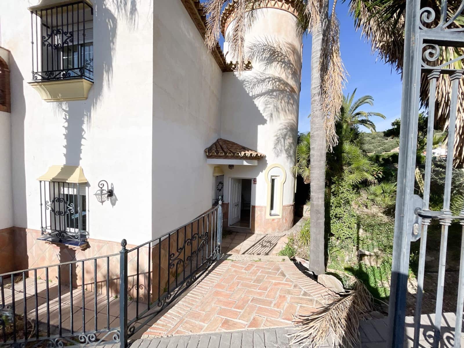 4 slaapkamer Villa te koop in Vinuela met zwembad - € 365.000 (Ref: 8729926)