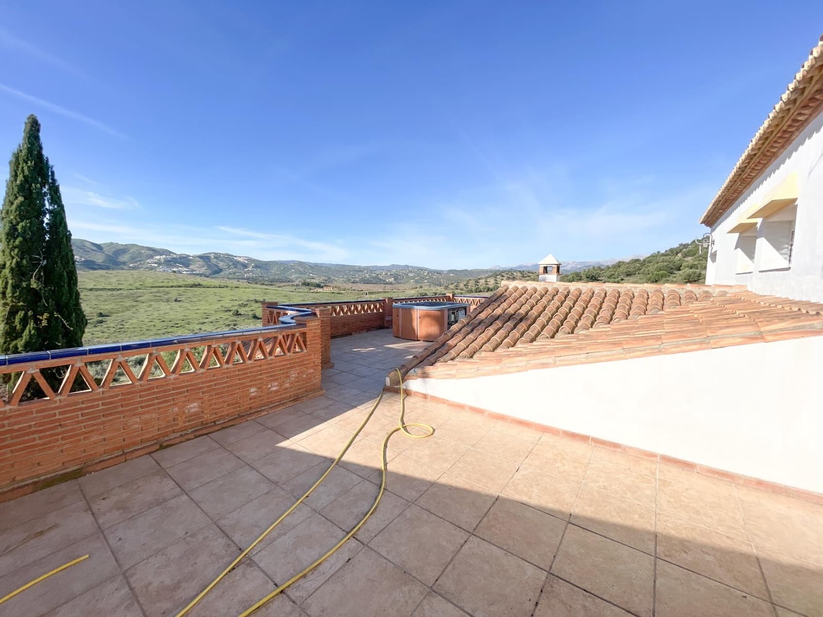 4 slaapkamer Villa te koop in Vinuela met zwembad - € 365.000 (Ref: 8729926)