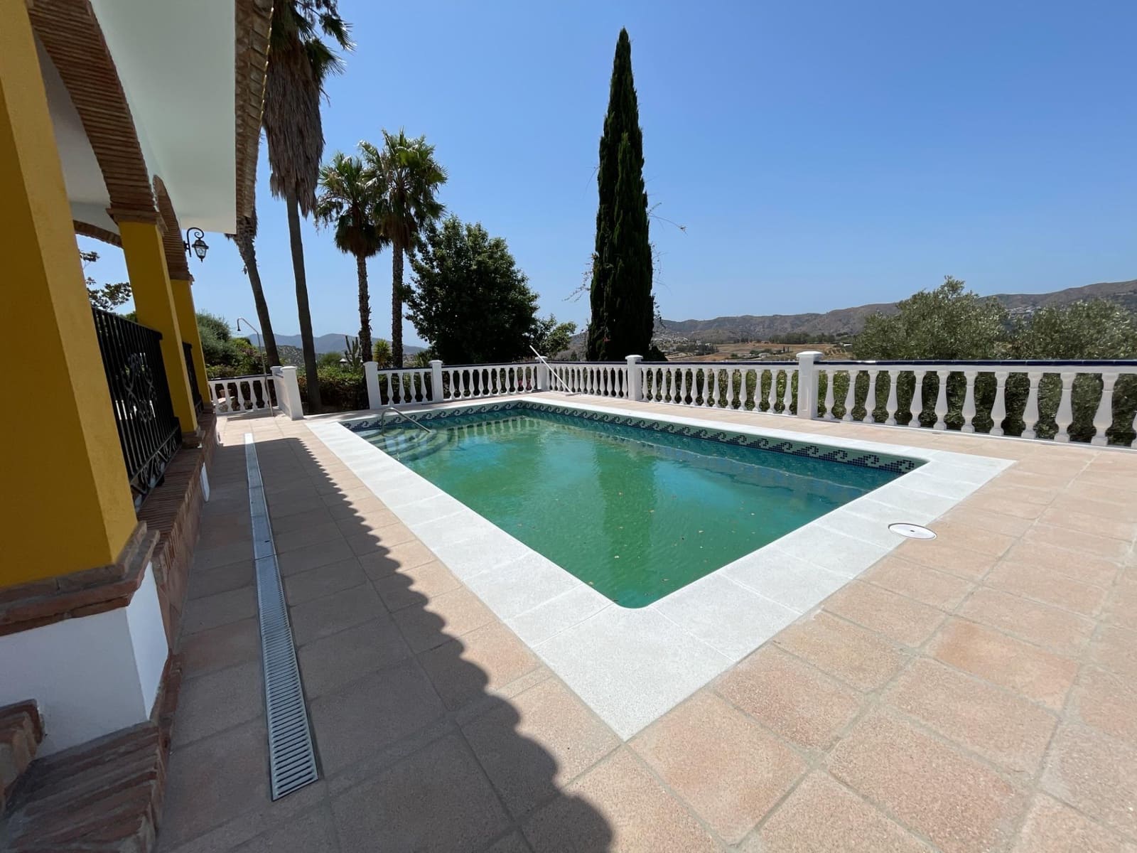 4 slaapkamer Villa te koop in Vinuela met zwembad - € 365.000 (Ref: 8729926)