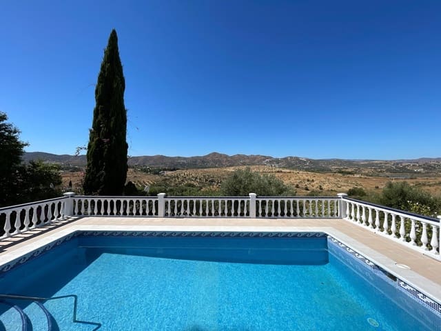 4 Zimmer Villa zu verkaufen in Viñuela mit Pool - 366.000 € (Ref: 8729926)