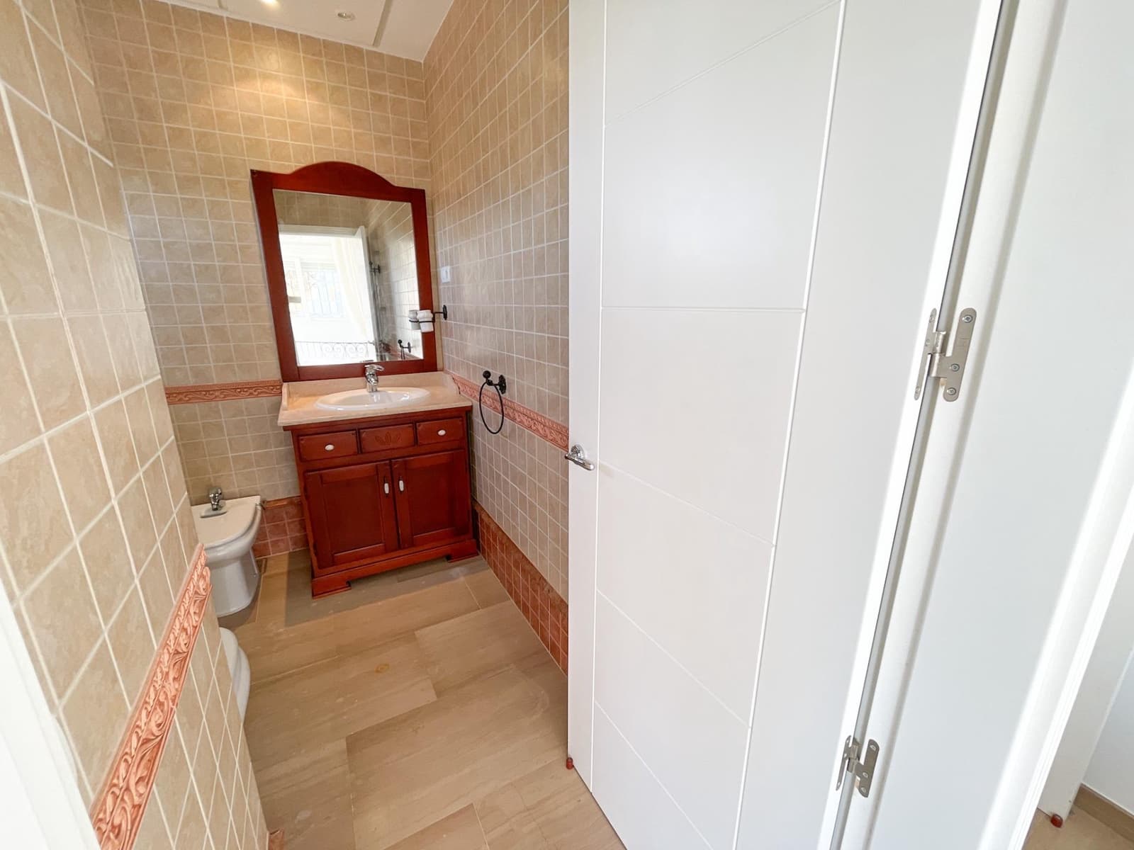 4 Zimmer Villa zu verkaufen in Vinuela mit Pool - 366.000 € (Ref: 8729926)