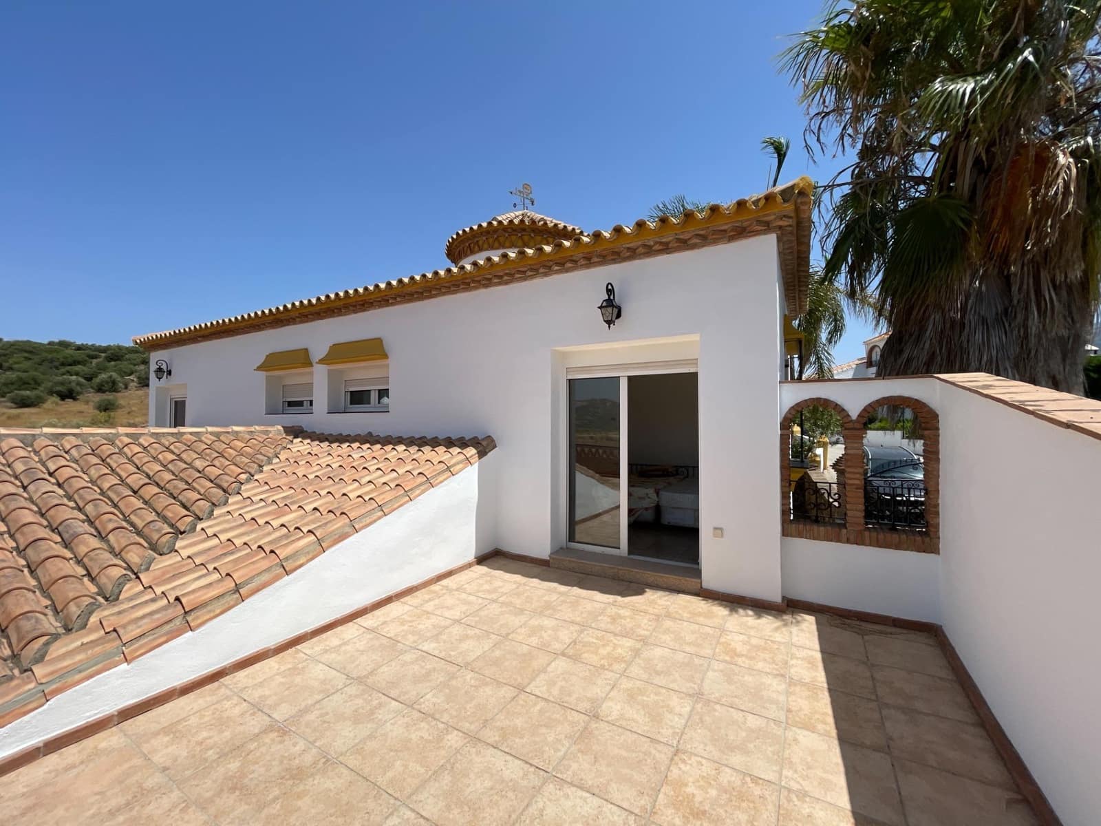 4 Zimmer Villa zu verkaufen in Vinuela mit Pool - 366.000 € (Ref: 8729926)