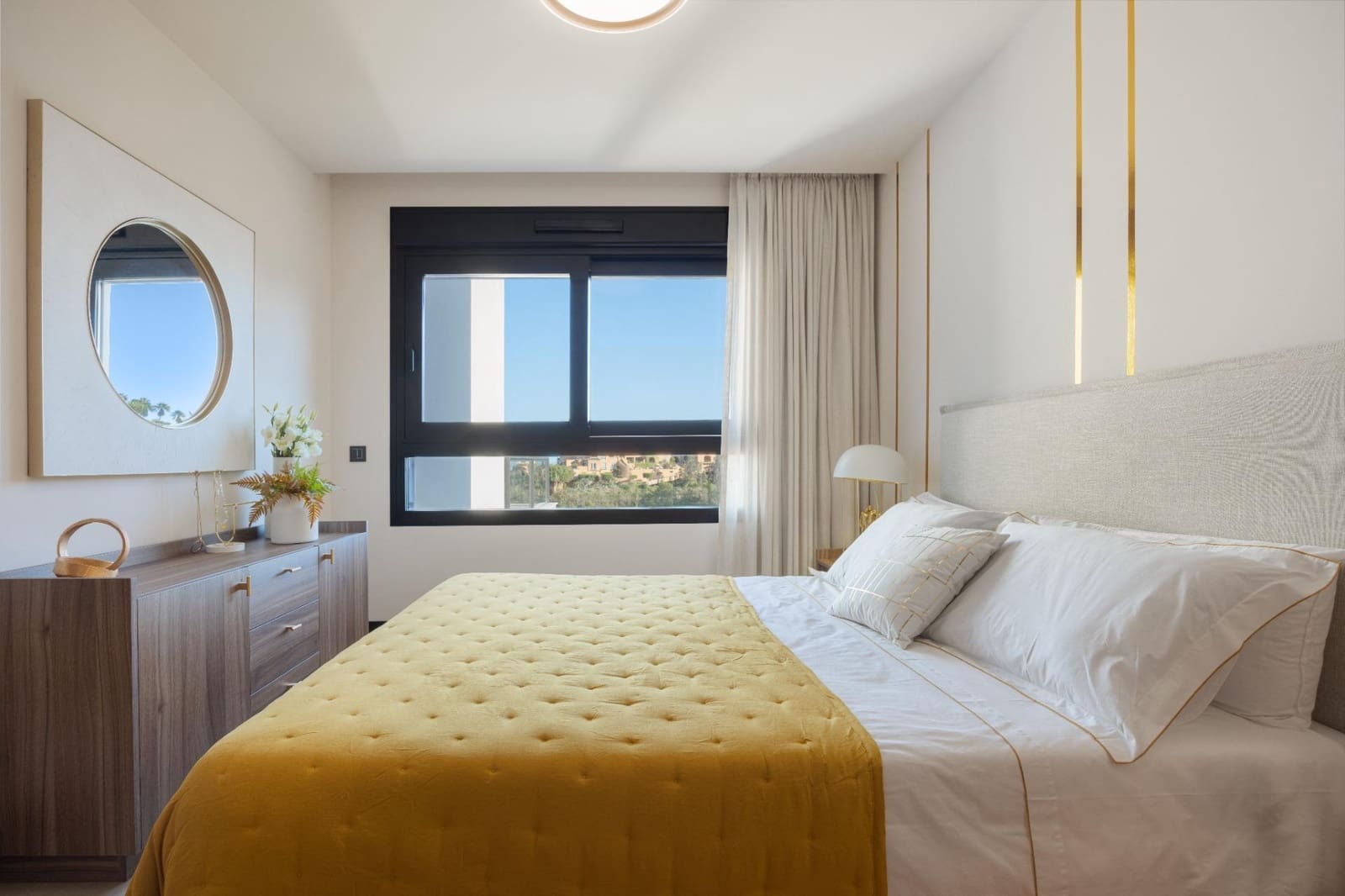 3 sypialnia Penthouse na sprzedaż w Nueva Andalucia z basenem garażem - 950 000 € (Ref: 8834619)