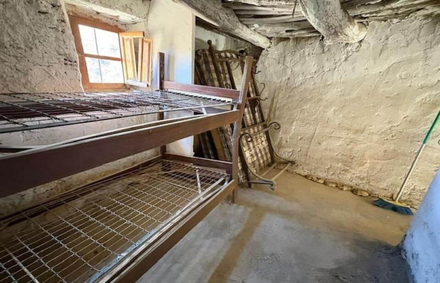 2 soveværelse Finca/Landehus til salg i Capileira - € 39.000 (Ref: 8880089)