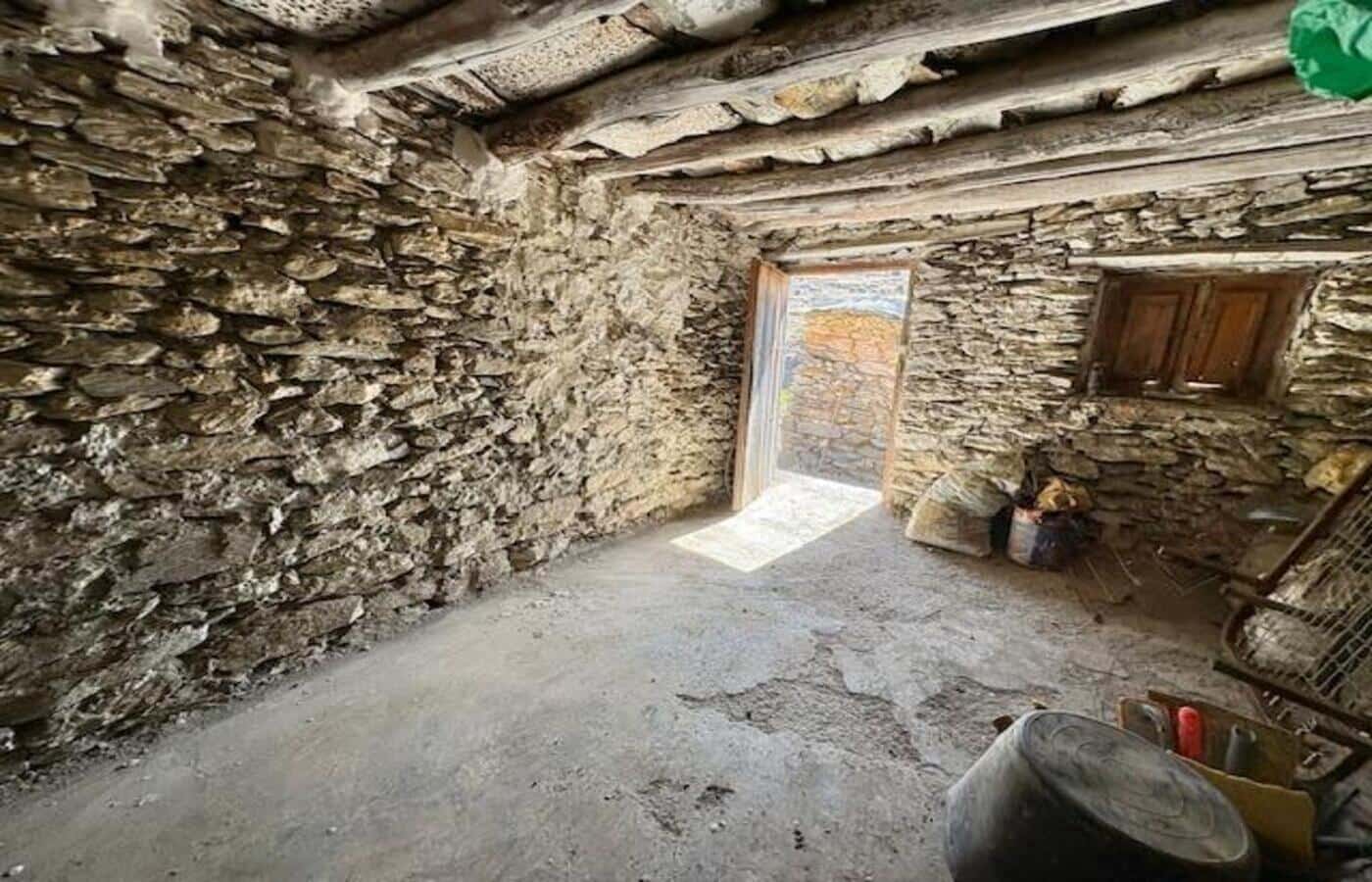 2 soveværelse Finca/Landehus til salg i Capileira - € 39.000 (Ref: 8880089)