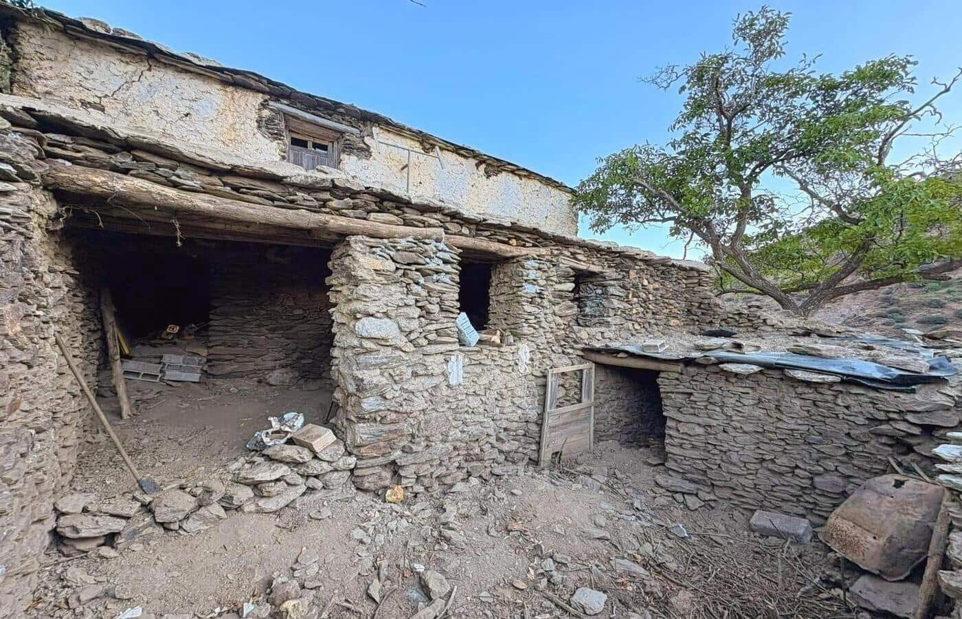 2 soveværelse Finca/Landehus til salg i Capileira - € 39.000 (Ref: 8880089)