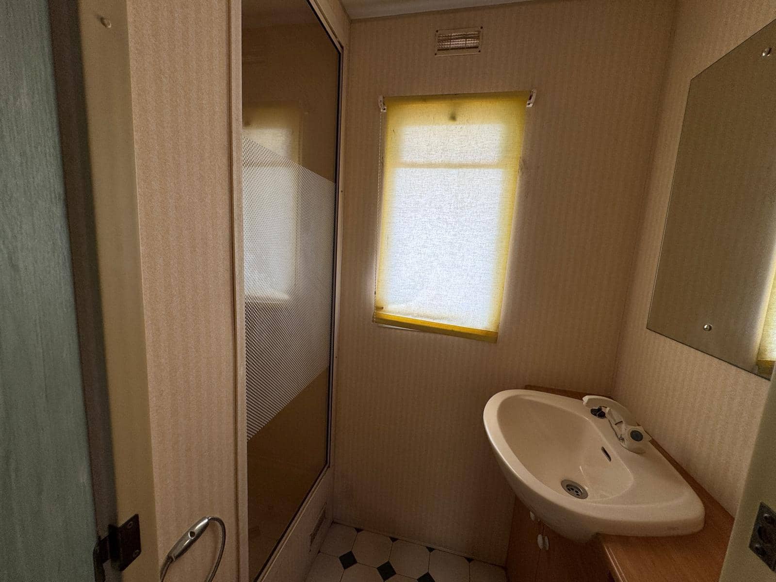 Grunde uden byggetilladelser til salg i Competa - € 195.000 (Ref: 8881694)