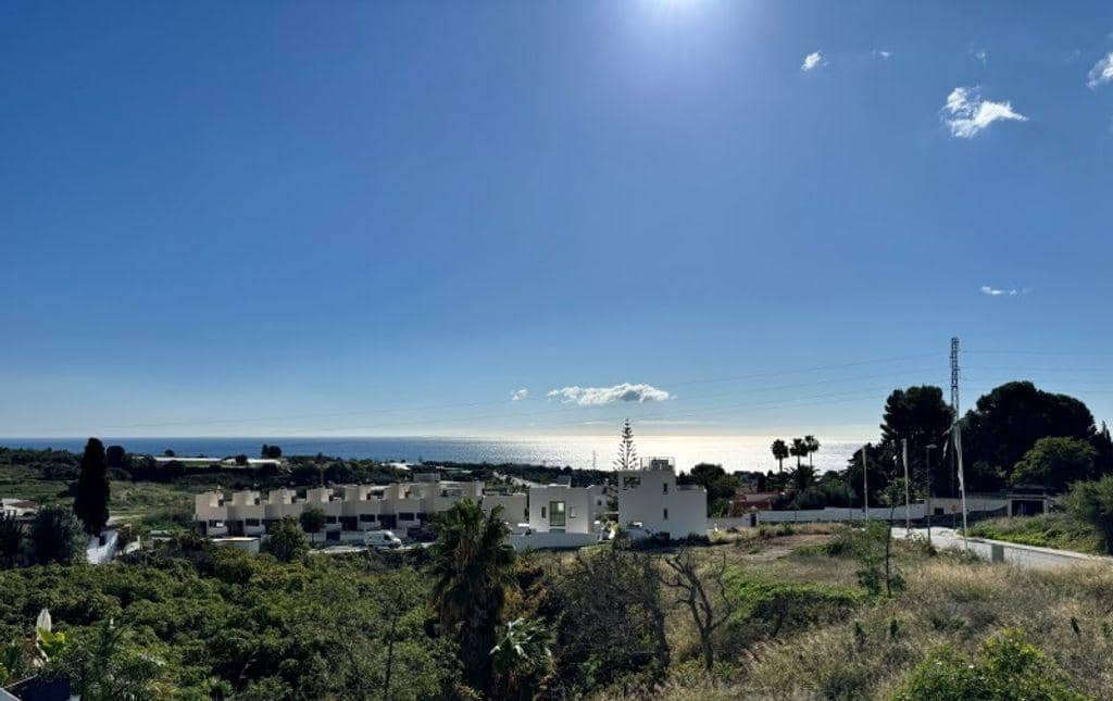 3 chambre Villa/Maison Mitoyenne à vendre à Nerja avec piscine - 550 000 € (Ref: 8913068)