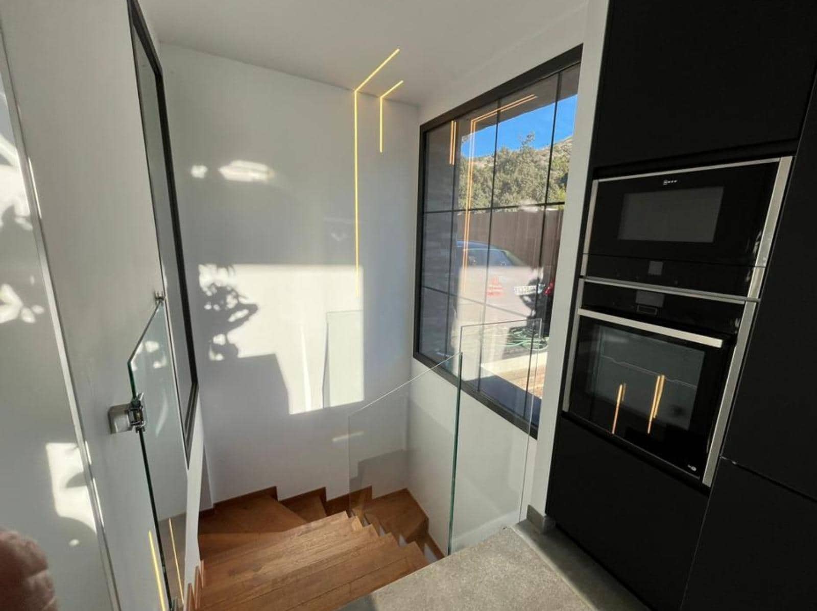 5 bedroom Villa for sale in Mijas with pool garage - € 1,600,000 (Ref: 8954411)