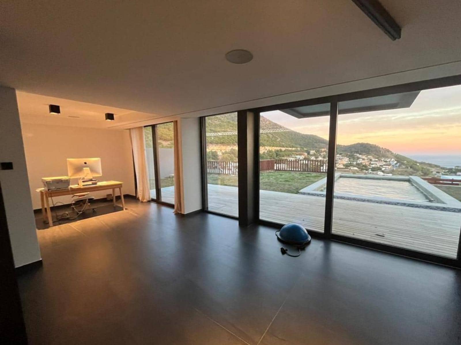 5 bedroom Villa for sale in Mijas with pool garage - € 1,600,000 (Ref: 8954411)