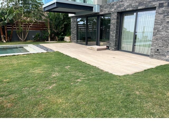 Chalet de 5 habitaciones en Mijas en venta con piscina garaje - 1.600.000 € (Ref: 8954411)