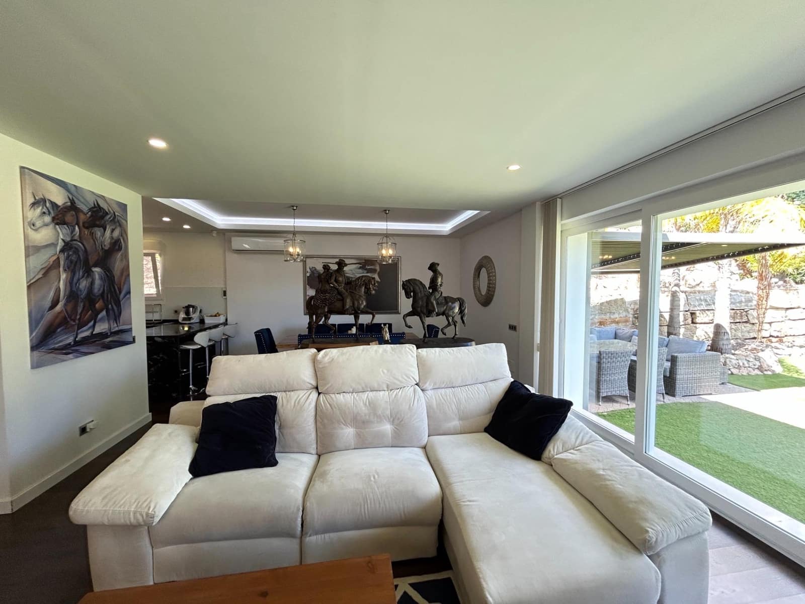 2 bedroom Finca/Country House for sale in Coin with pool - € 1,795,000 (Ref: 8982568)