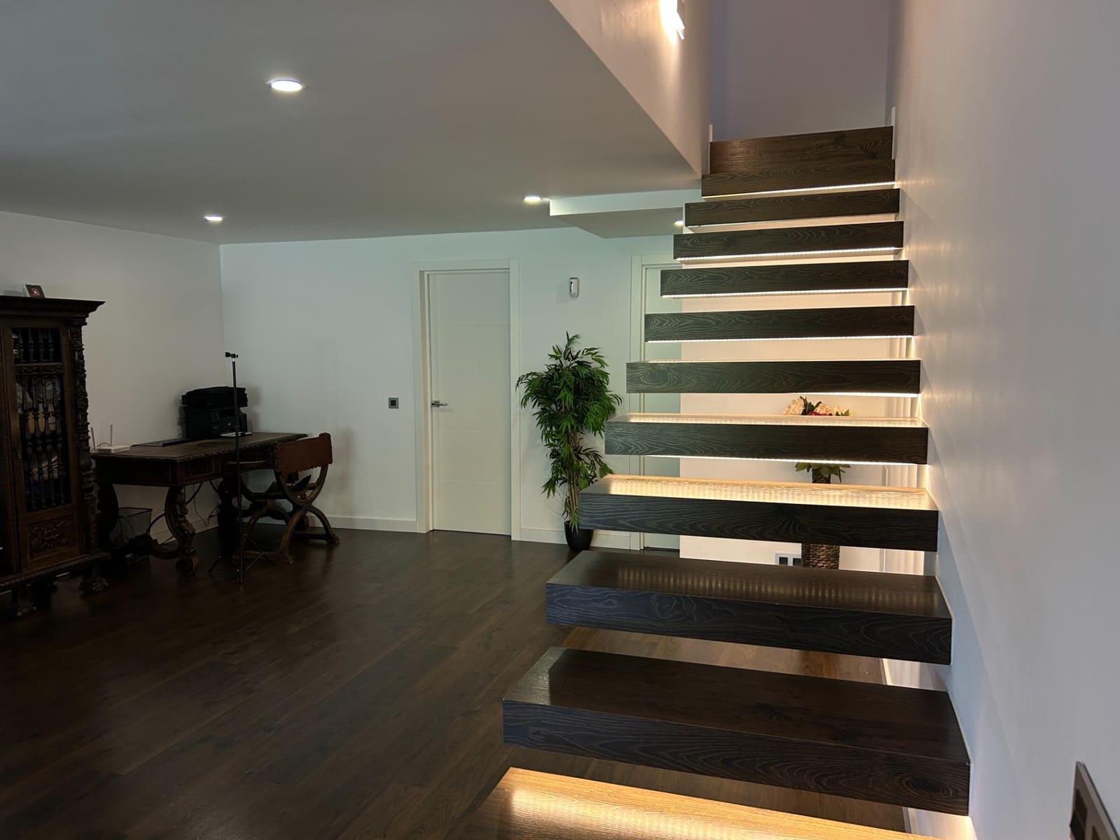 2 bedroom Finca/Country House for sale in Coin with pool - € 1,795,000 (Ref: 8982568)