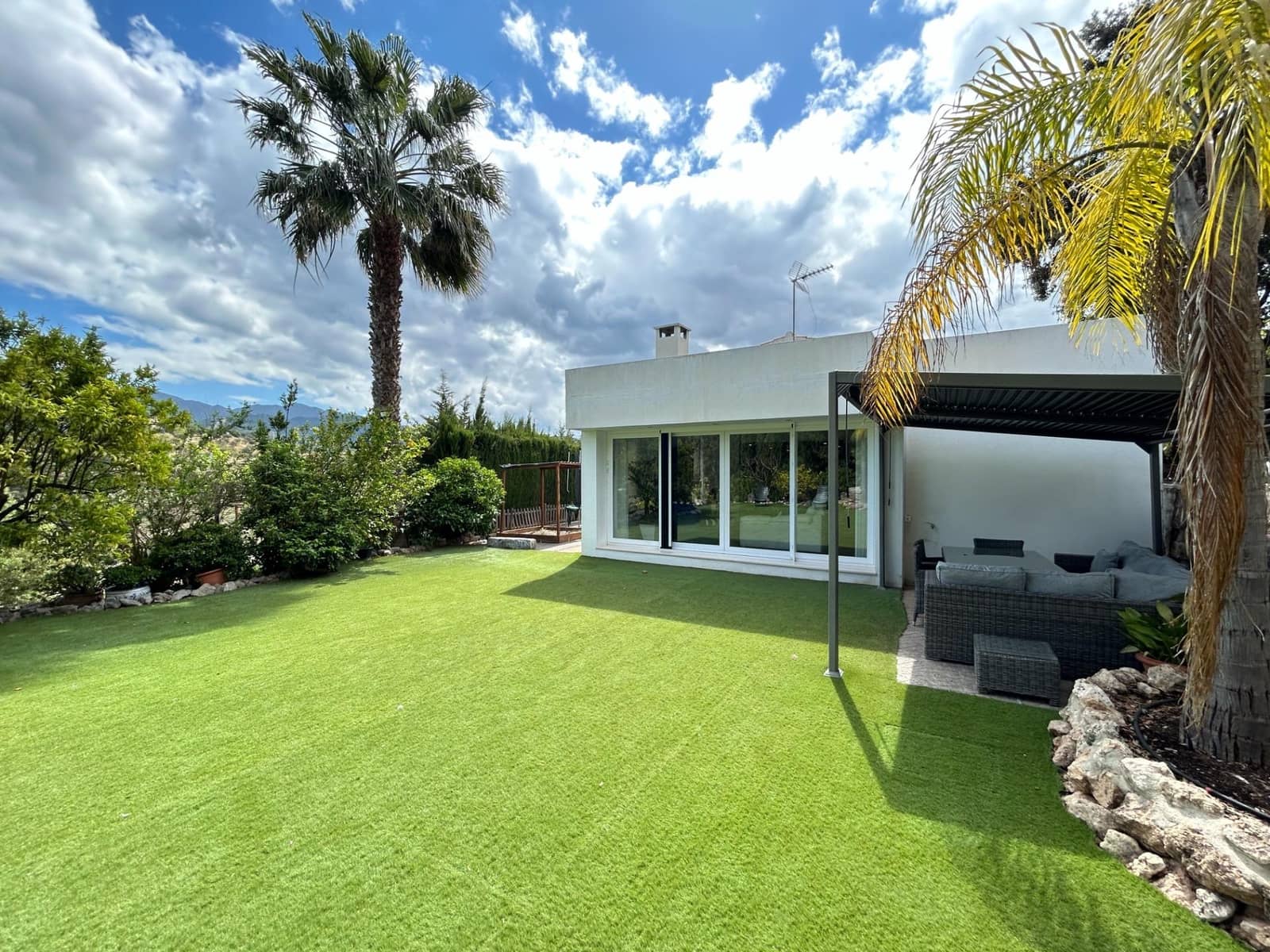 2 bedroom Finca/Country House for sale in Coin with pool - € 1,795,000 (Ref: 8982568)